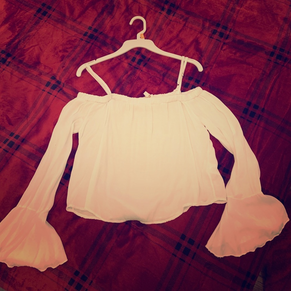 Off shoulder shirt